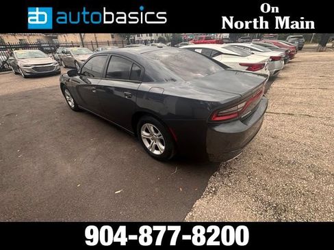 Used 2019 Dodge Charger SXT w/ Leather Interior Group RWD image 3