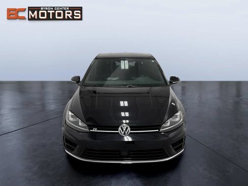 Used 2017 Volkswagen Golf 4-Door AWD/4WD image 8