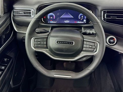 Used 2023 Jeep Wagoneer Series III w/ Preferred Equipment Group image 36