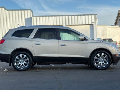 Used 2012 Buick Enclave Premium image 3