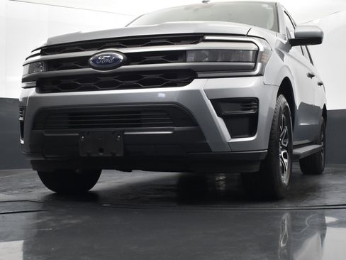 Used 2024 Ford Expedition XLT image 35