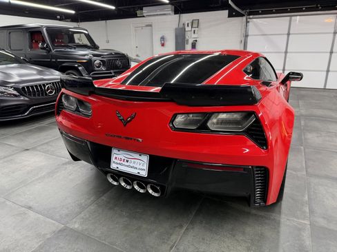 Used 2016 Chevrolet Corvette Z06 w/ 3LZ Preferred Equipment Group image 6