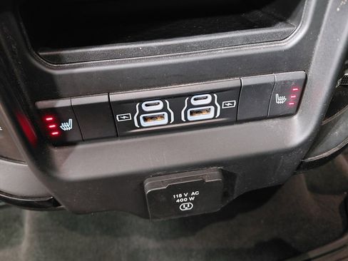 Used 2022 RAM 1500 Limited w/ Body Color Bumper Group image 5