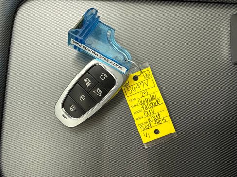 Used 2025 Hyundai Palisade Limited FWD image 37