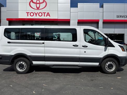 Used 2018 Ford Transit 350 XL image 3