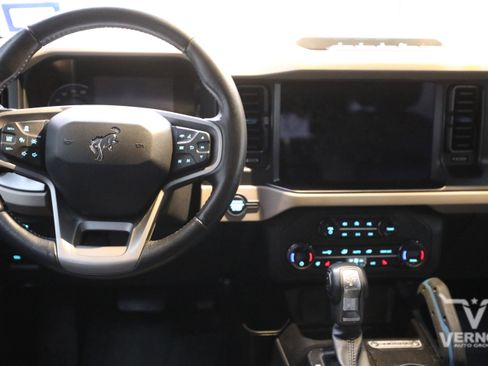 Used 2021 Ford Bronco Wildtrak image 8