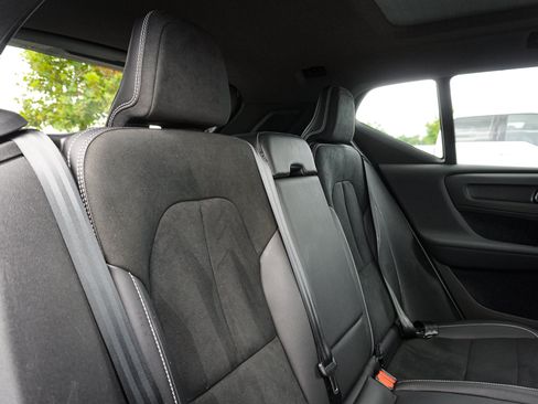 Used 2021 Volvo XC40 T5 R-Design w/ Advanced Package AWD/4WD image 33