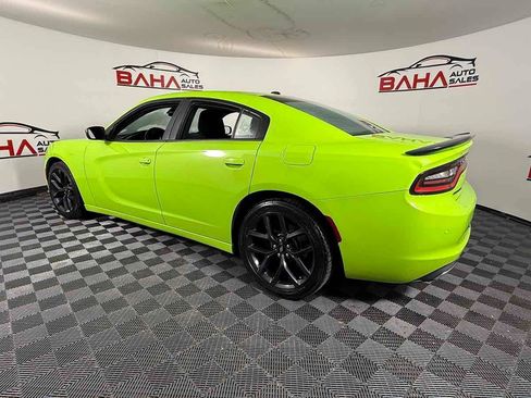 Used 2019 Dodge Charger SXT w/ Blacktop Package RWD image 7