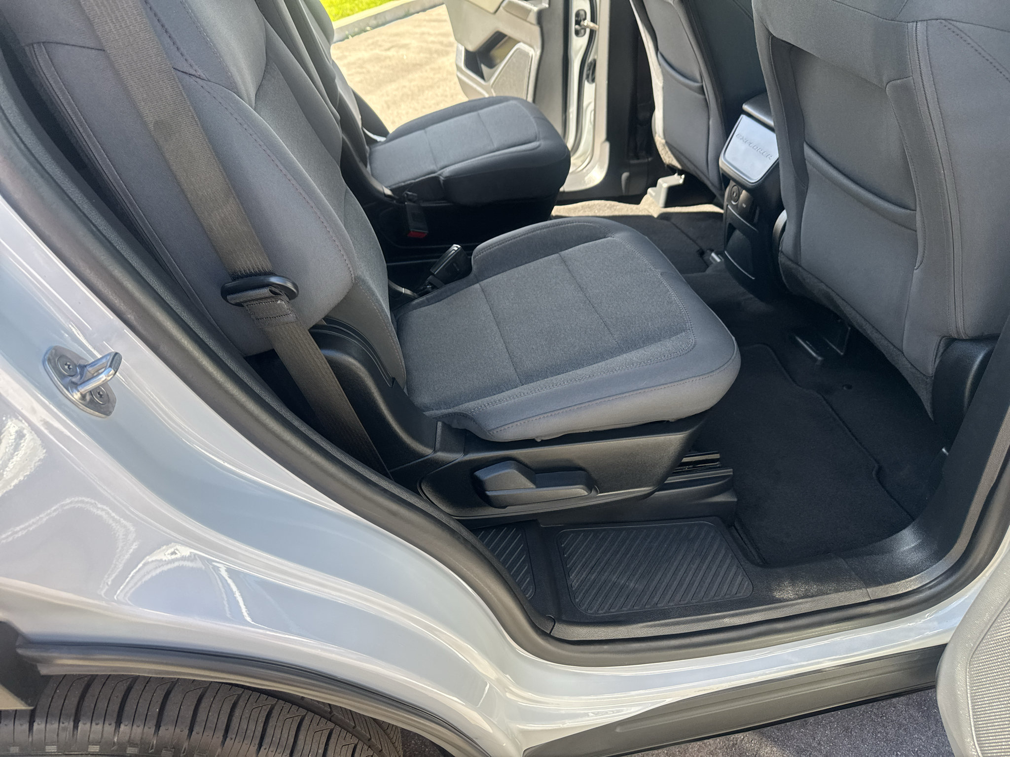 Used 2026 Ford Explorer Active RWD image 18