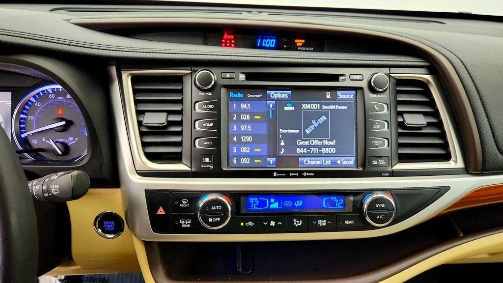Used 2019 Toyota Highlander Limited AWD/4WD image 18