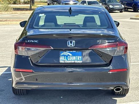 Used 2025 Honda Civic Sport image 5
