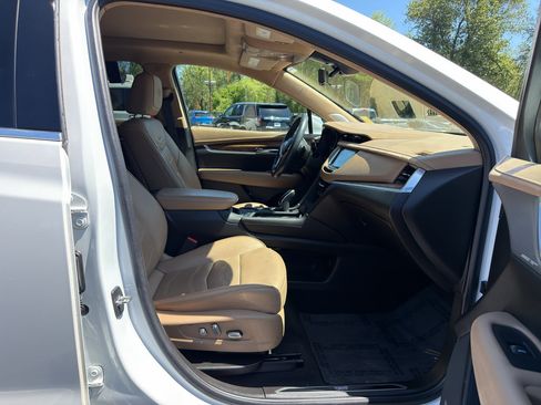 Used 2021 Cadillac XT5 Premium Luxury w/ Platinum Package AWD/4WD image 13