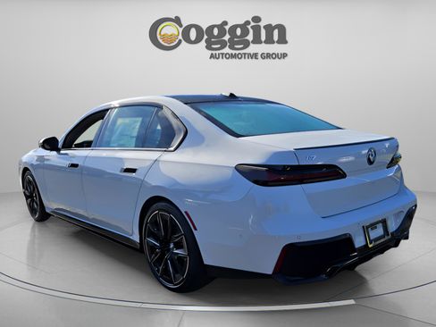 New 2026 BMW i7 eDrive50 w/ M Sport Package image 2