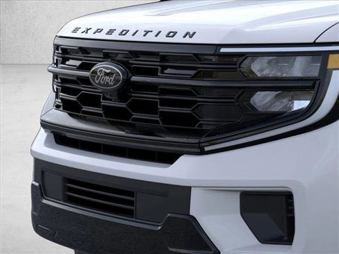 New 2026 Ford Expedition Max Platinum image 17