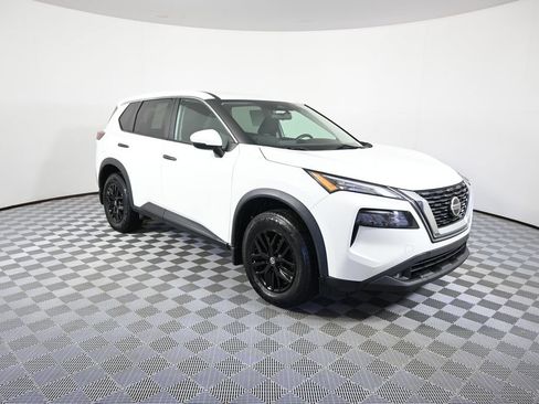 Used 2021 Nissan Rogue S AWD/4WD image 9