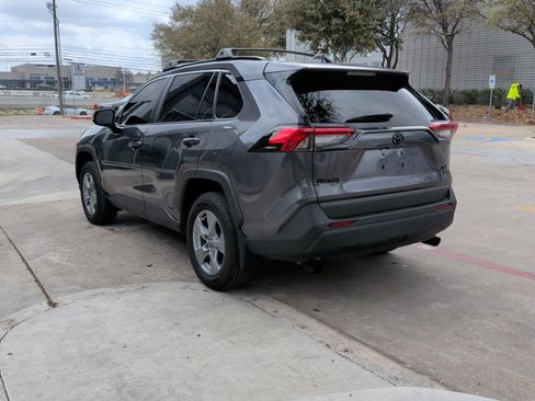 Used 2025 Toyota RAV4 XLE w/ Convenience Package image 8