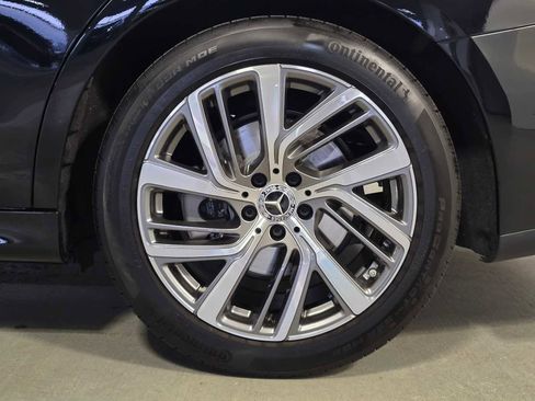 Used 2024 Mercedes-Benz E 350 4MATIC Sedan image 8