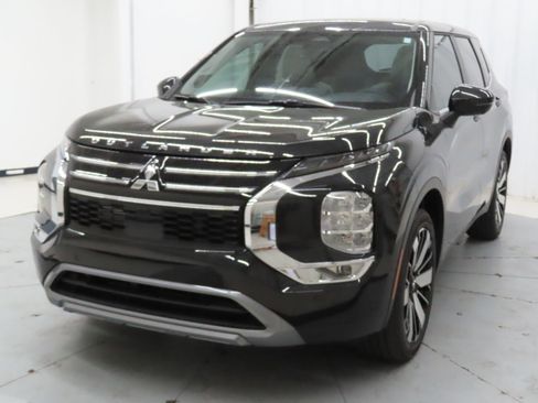 New 2026 Mitsubishi Outlander SE FWD image 7