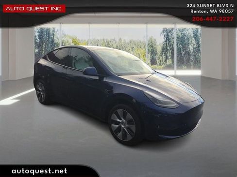 Used 2023 Tesla Model Y Long Range image 3