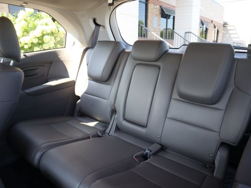Used 2017 Honda Odyssey Touring Elite image 27