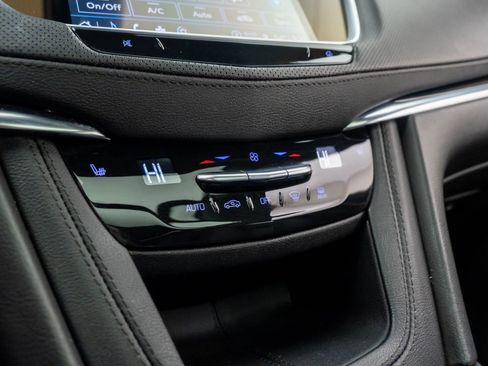 Certified 2022 Cadillac XT5 Premium Luxury w/ Technology Package image 25