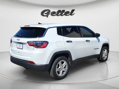 Used 2023 Jeep Compass Sport image 4