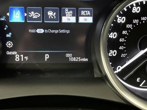 Used 2023 Toyota Camry XLE image 6