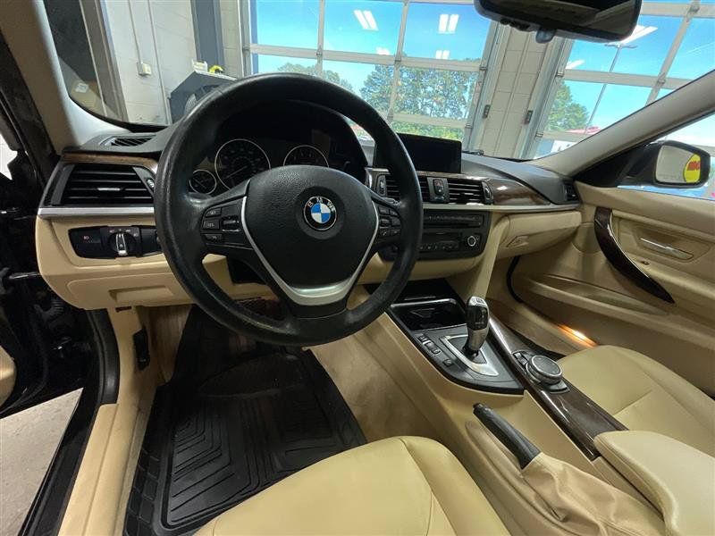 Used 2015 BMW 335i xDrive Sedan w/ Premium Package AWD/4WD image 13