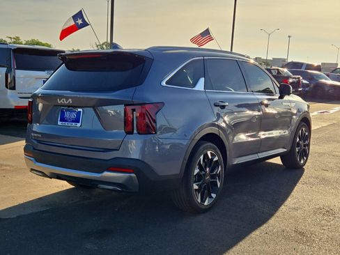 Used 2024 Kia Sorento SX FWD image 5