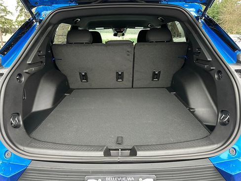 New 2026 Chevrolet Equinox EV LT image 14