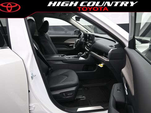 New 2026 Toyota Grand Highlander FWD image 11