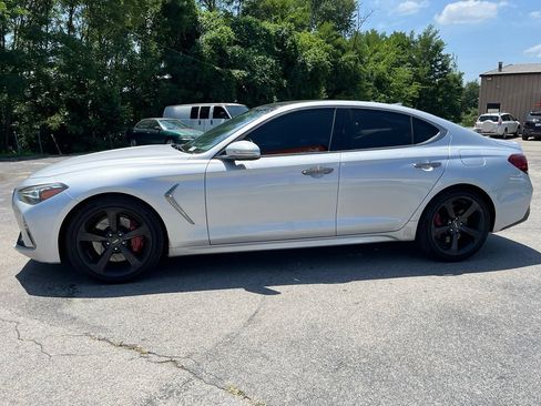 Used 2019 Genesis G70 3.3T Advanced w/ Sport Package RWD image 4