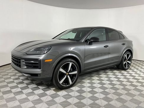 Used 2024 Porsche Cayenne Coupe image 1