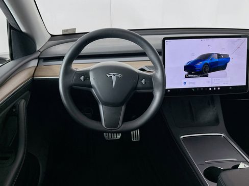 Used 2023 Tesla Model Y Performance image 16