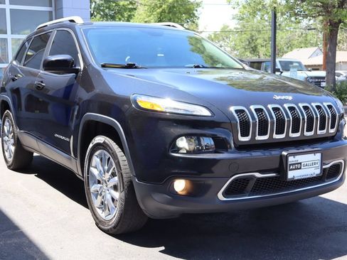 Used 2014 Jeep Cherokee Limited w/ Luxury Group AWD/4WD image 6