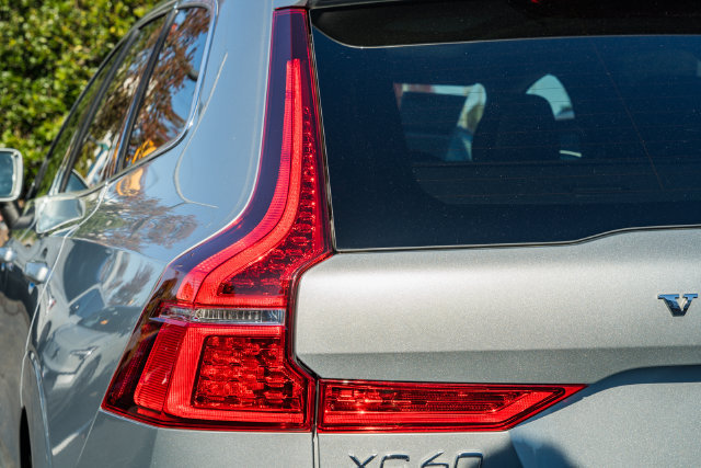 Used 2018 Volvo XC60 T6 Inscription w/ Convenience Package AWD/4WD image 8