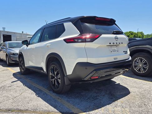 Used 2023 Nissan Rogue SV w/ SV Premium B Package AWD/4WD image 4