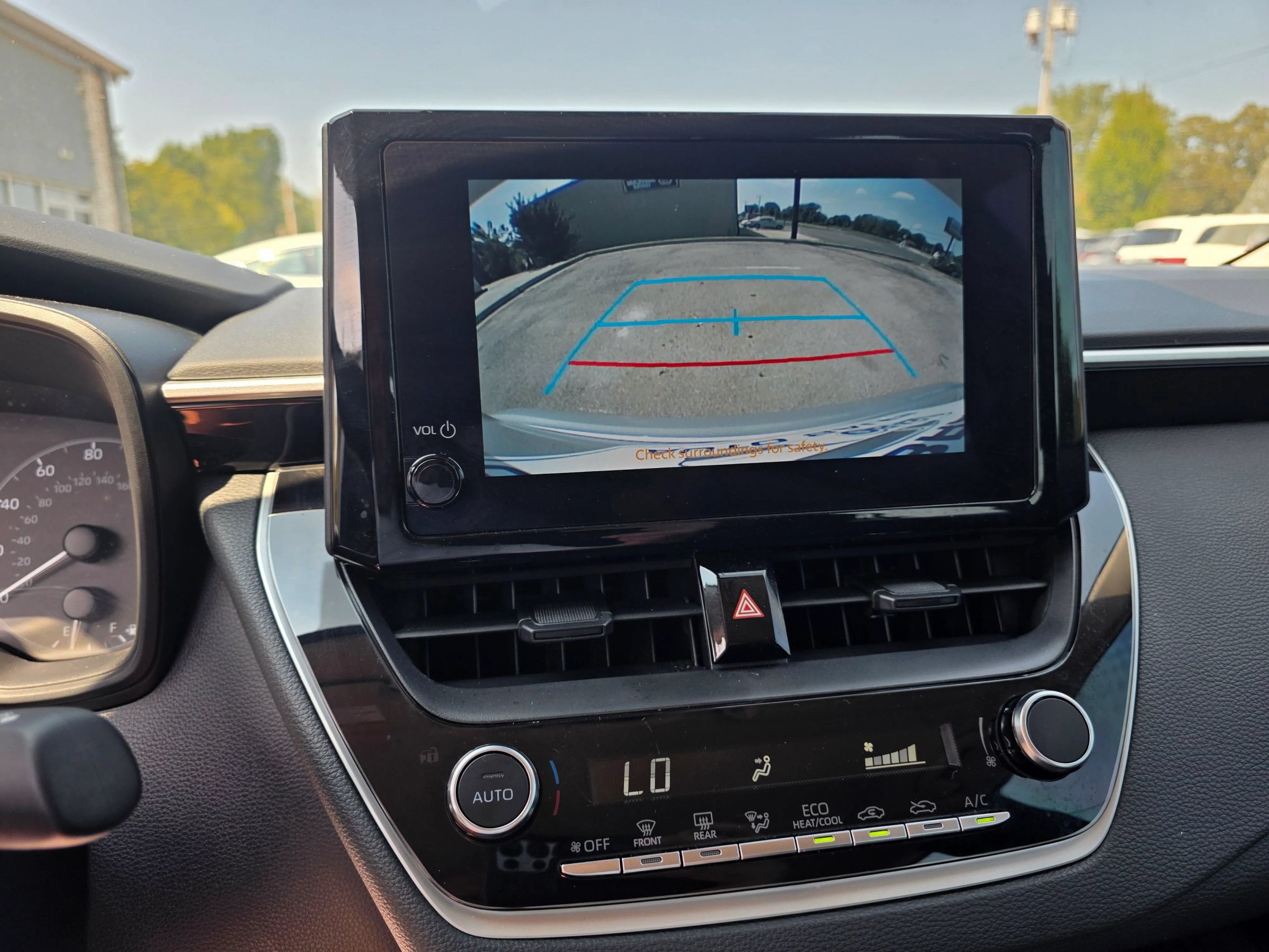 Used 2025 Toyota Corolla LE FWD image 17