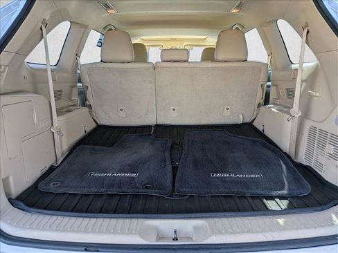 Used 2016 Toyota Highlander XLE image 7