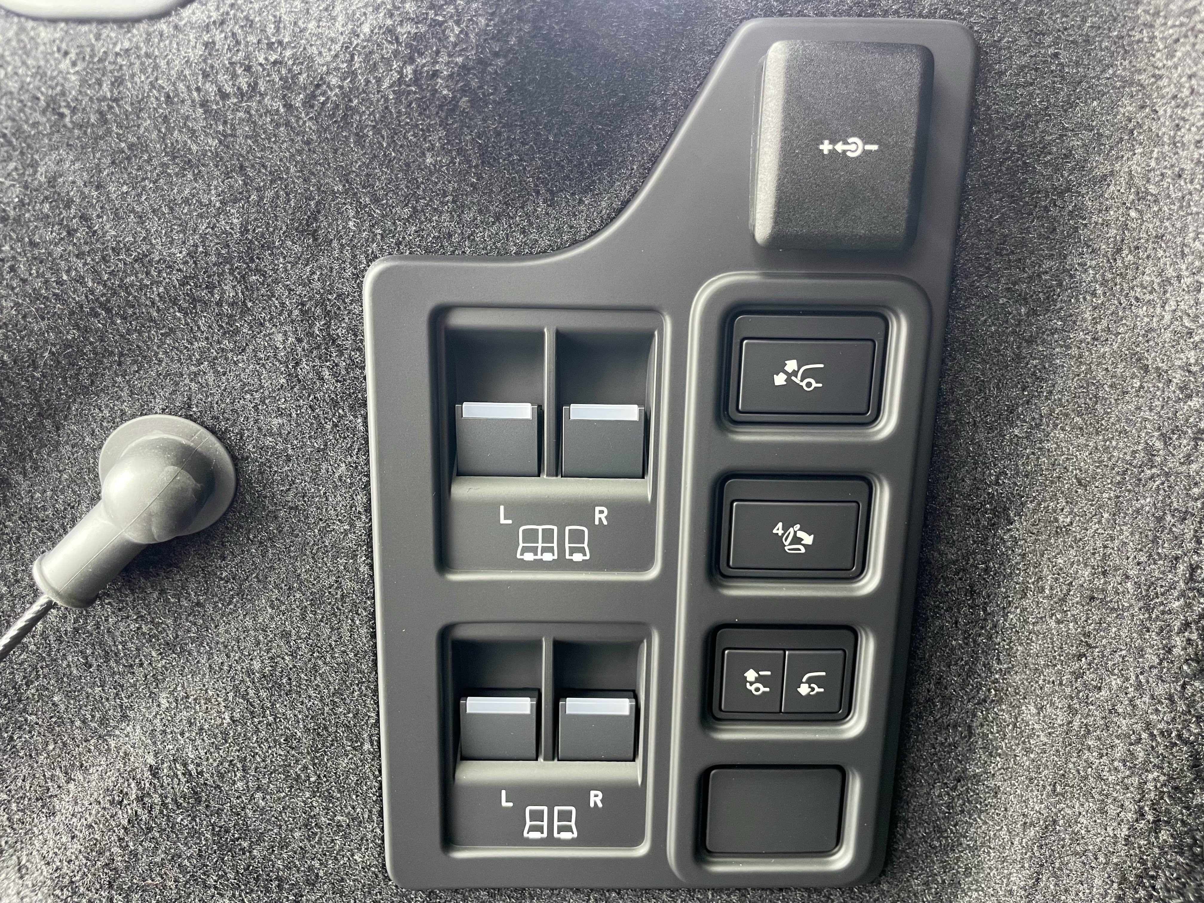 New 2026 Land Rover Discovery Dynamic SE AWD/4WD image 39