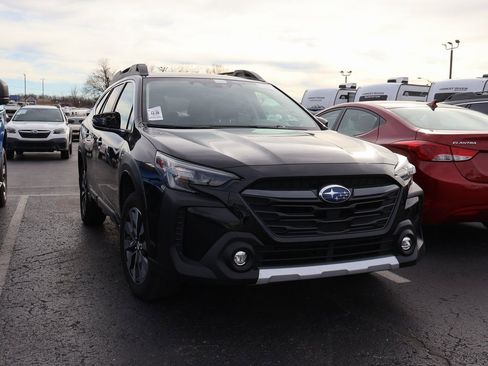 Used 2023 Subaru Outback Limited image 10