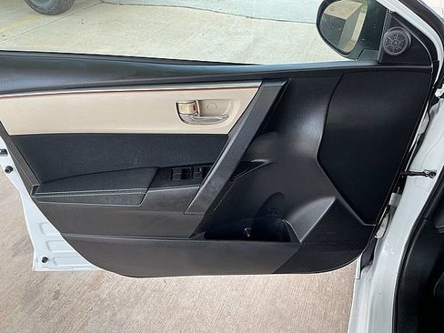 Used 2015 Toyota Corolla LE FWD image 16