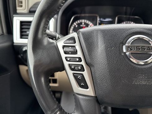 Used 2017 Nissan Titan SV image 30