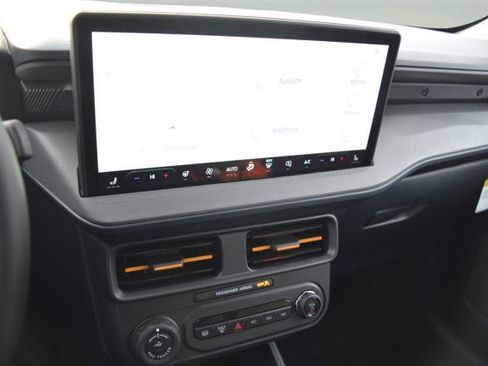 New 2026 Ford Maverick Tremor image 9