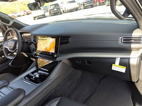 New 2025 Jeep Wagoneer L Series II w/ Premium Group I image 41