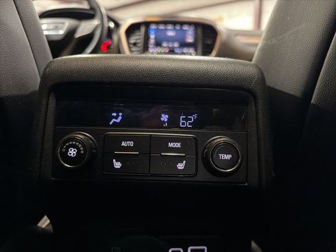 Used 2021 GMC Acadia Denali image 30