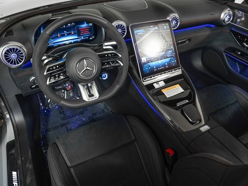 New 2025 Mercedes-Benz SL 63 AMG S e Performance 4MATIC image 18