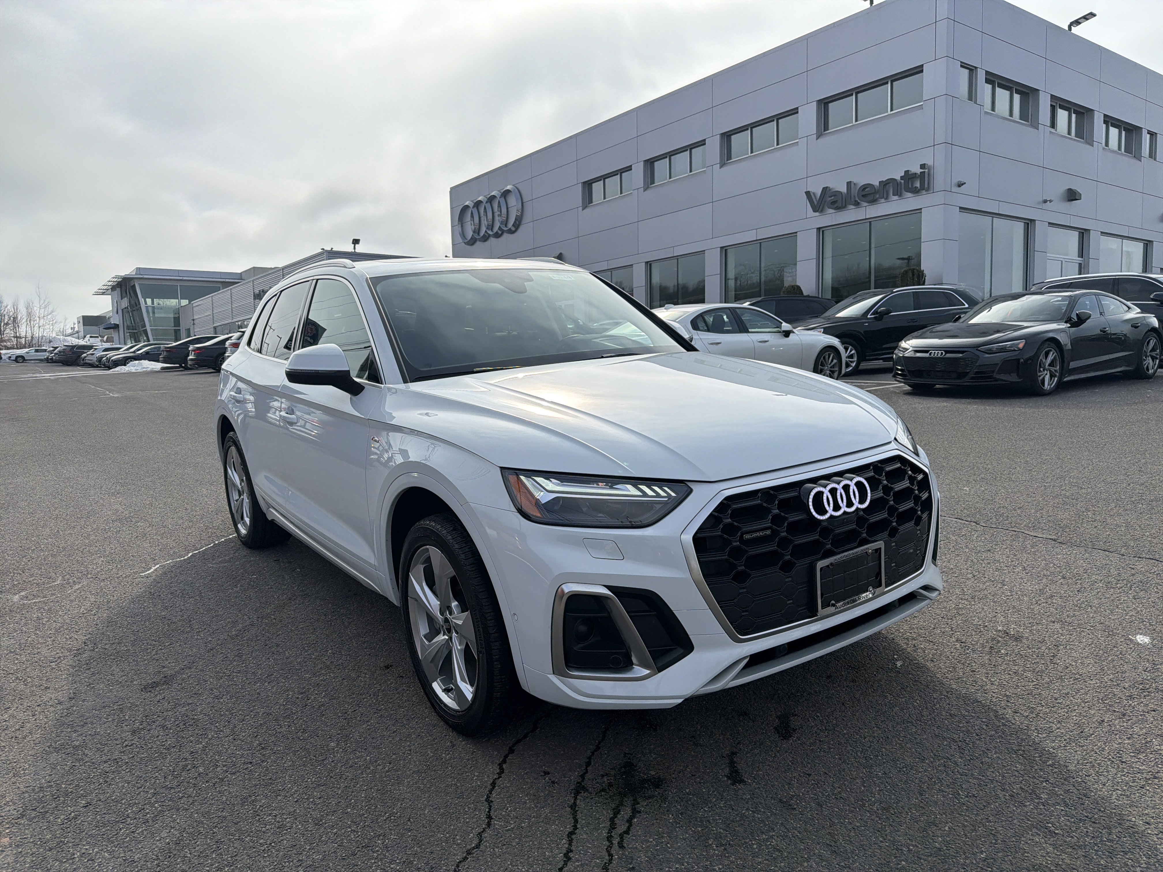 Certified 2023 Audi Q5 2.0T Prestige w/ Prestige Package AWD/4WD image 1