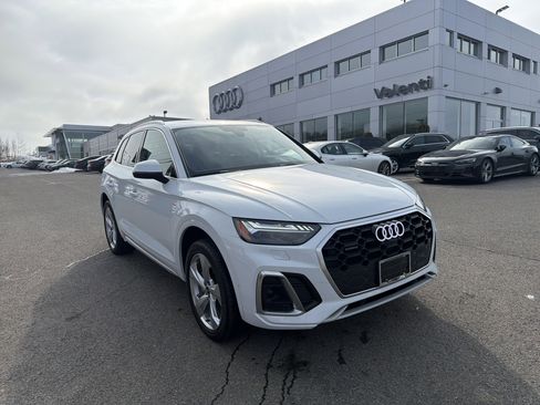 Certified 2023 Audi Q5 2.0T Prestige w/ Prestige Package AWD/4WD image 1