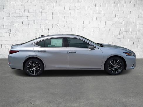 New 2025 Lexus ES 350 w/ Premium Package image 3